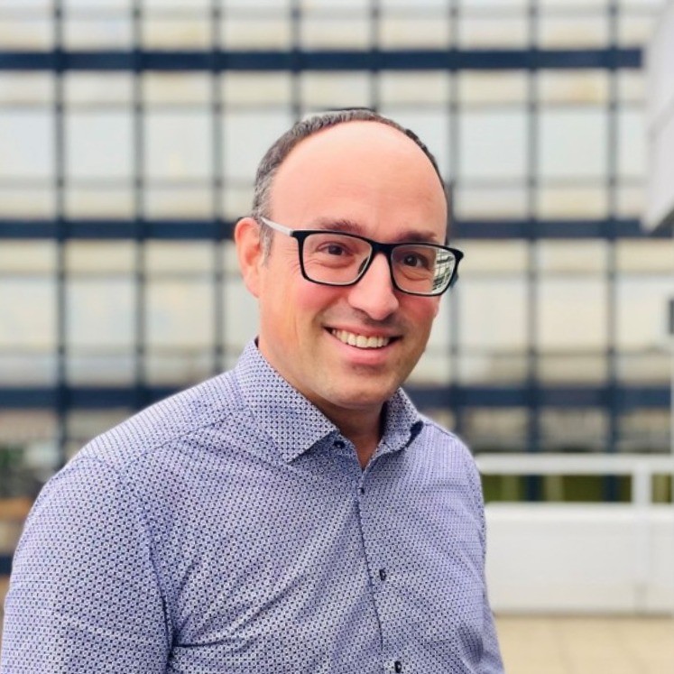 Manuel Suter Portrait View